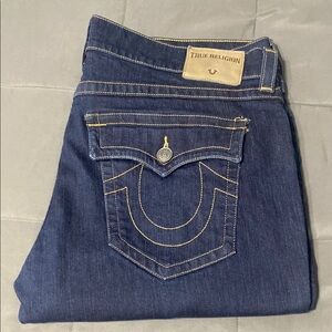 True Religion Ricky relaxed straight jeans. Size 42x34